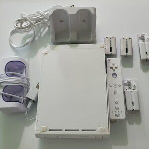 Nintendo Wii Lot for Parts Only NOT WORKING